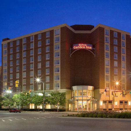 Hilton Garden Inn Detroit Downtown Exterior photo